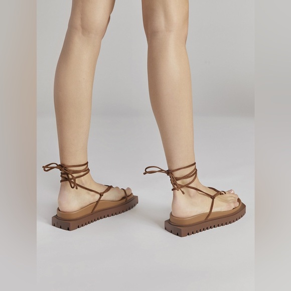 "RENÉE" CIGAR FLAT THONG - Picture 7 of 7